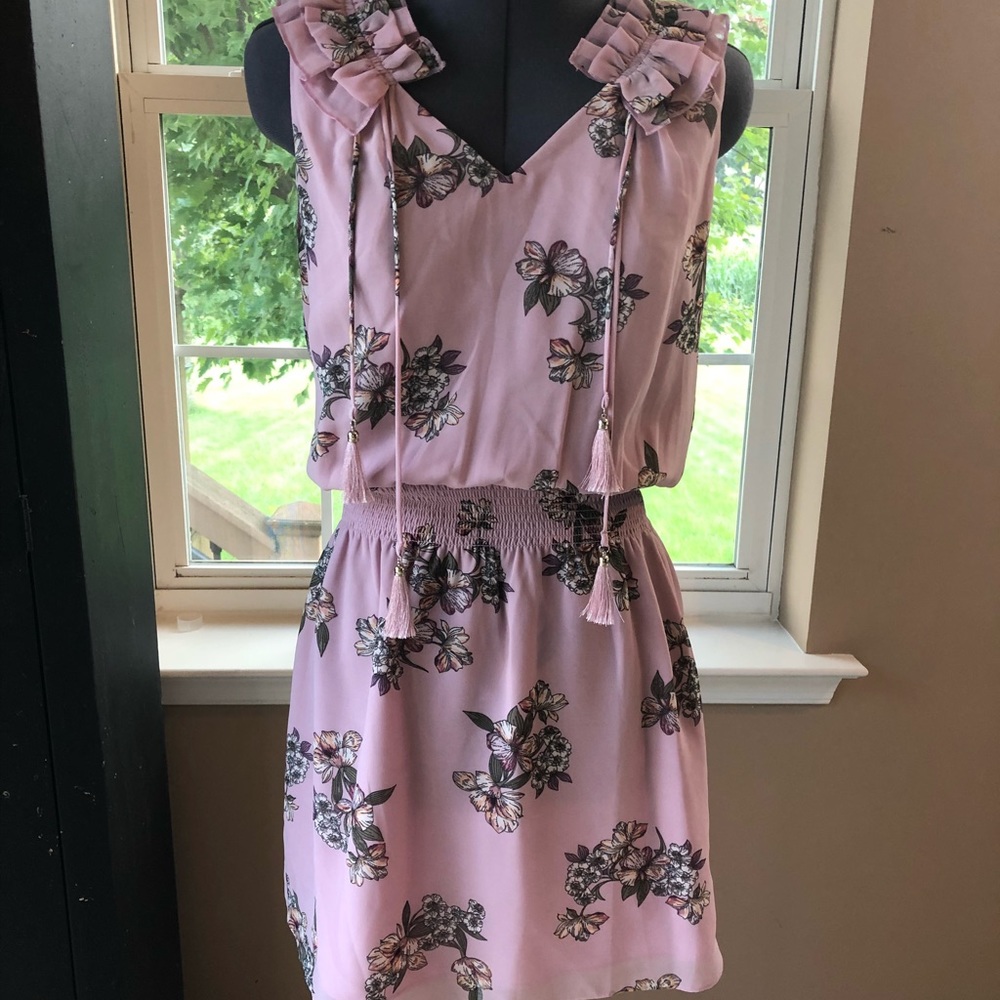 Lavender ruffle collar dress